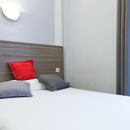 Panam Hotel GAMBETTA- Place Gambetta-Mairie de gambetta Paris Luaran gambar