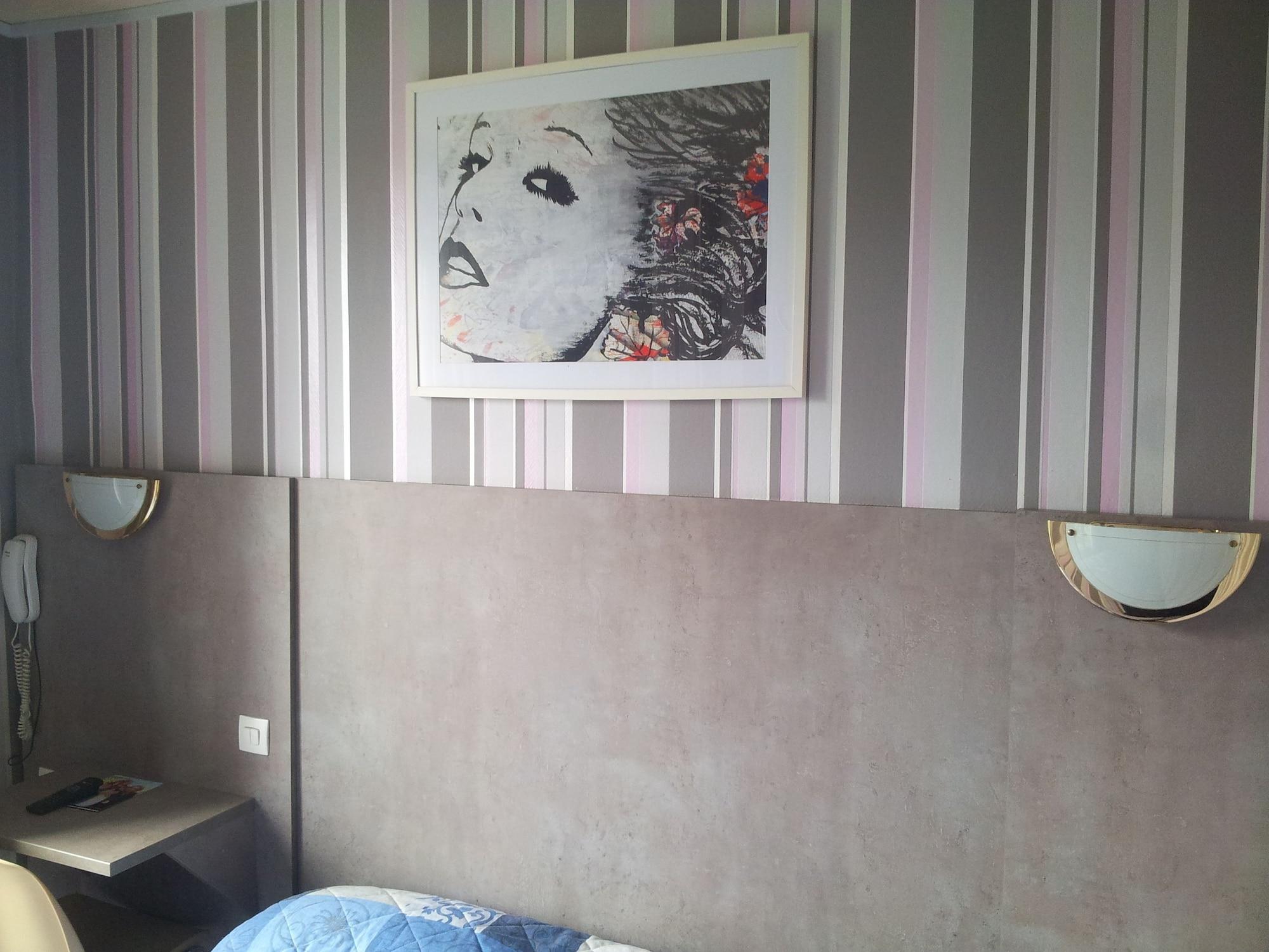 Panam Hotel GAMBETTA- Place Gambetta-Mairie de gambetta Paris Luaran gambar