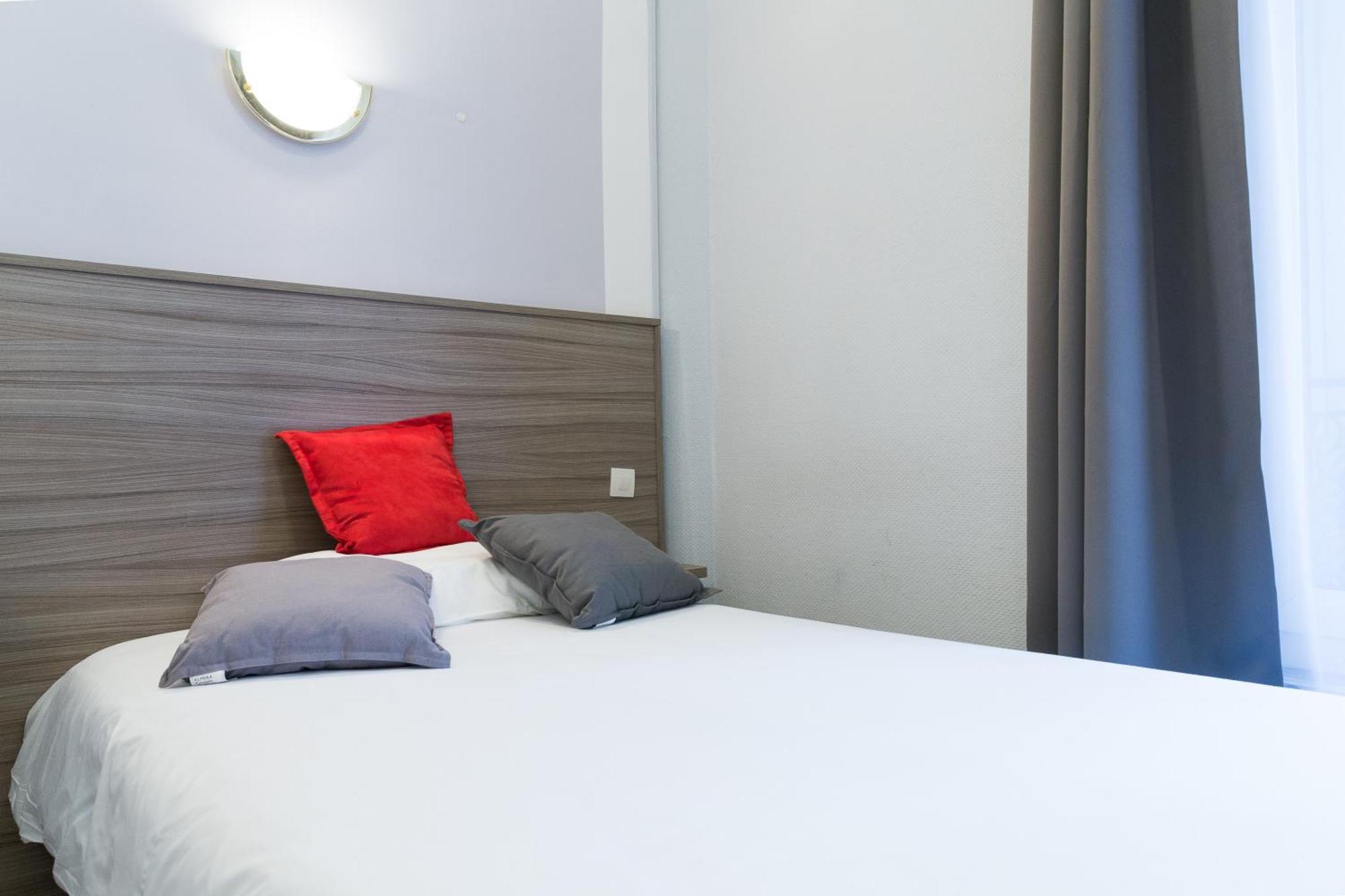 Panam Hotel GAMBETTA- Place Gambetta-Mairie de gambetta Paris Luaran gambar