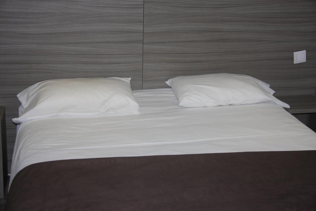 Panam Hotel GAMBETTA- Place Gambetta-Mairie de gambetta Paris Luaran gambar