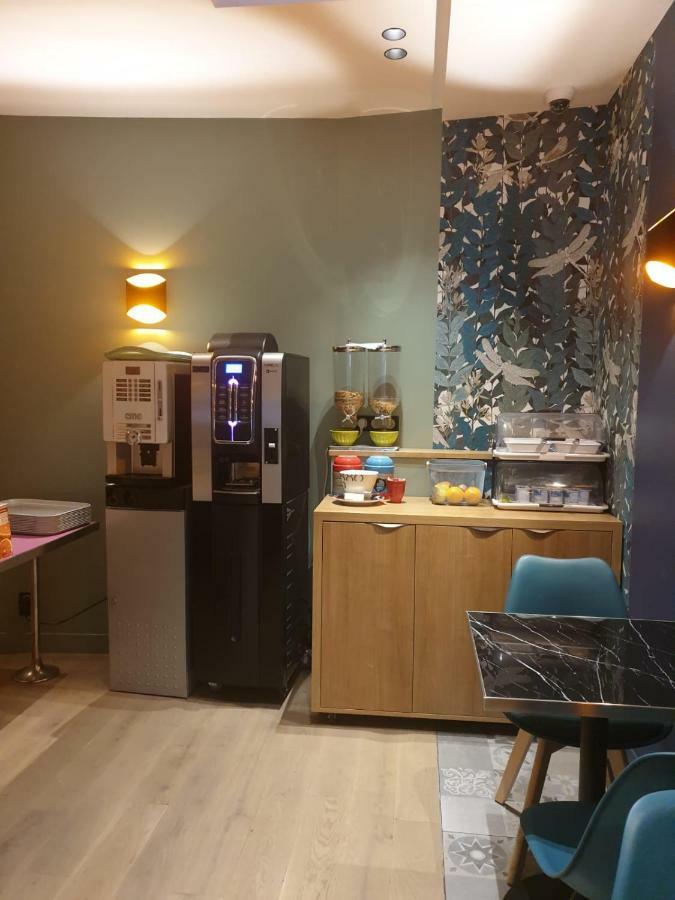 Panam Hotel GAMBETTA- Place Gambetta-Mairie de gambetta Paris Luaran gambar